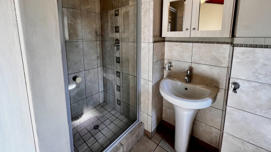3 Bedroom Property for Sale in Waterval East North West